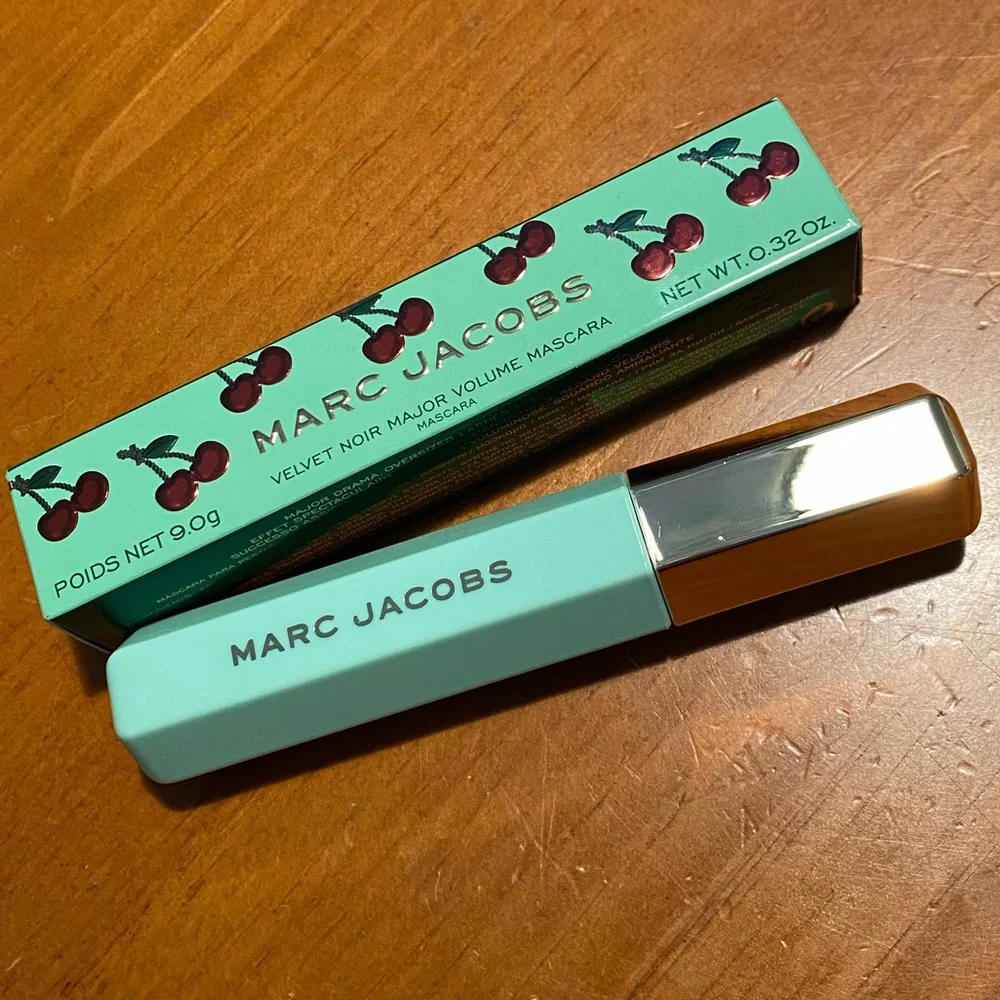 Marc Jacobs Velvet Noir Major Volume Mascara